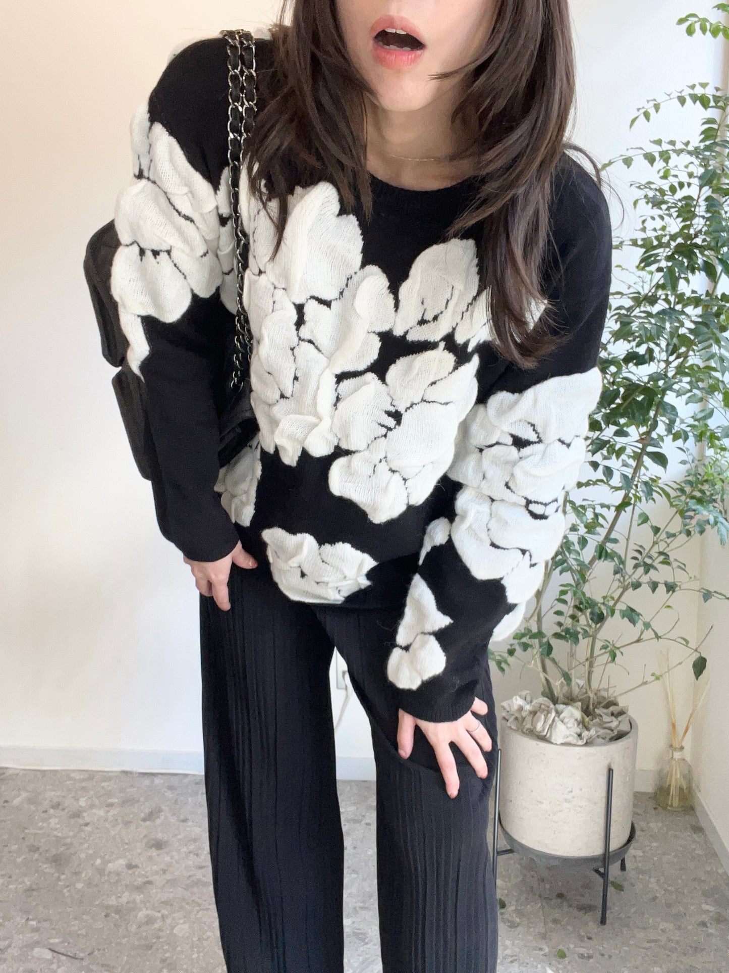 Puffy flower knit cardigan