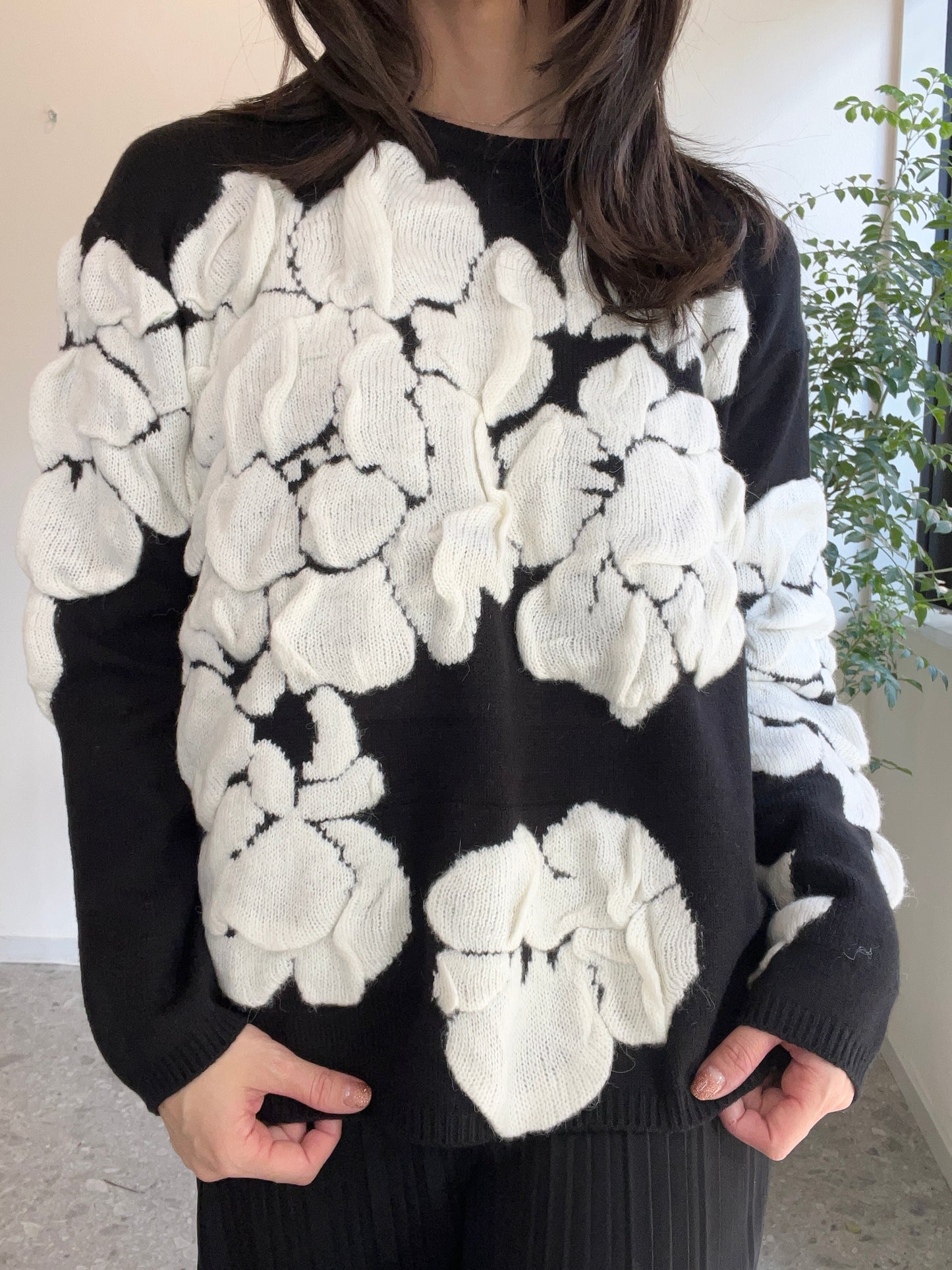 Puffy flower knit cardigan