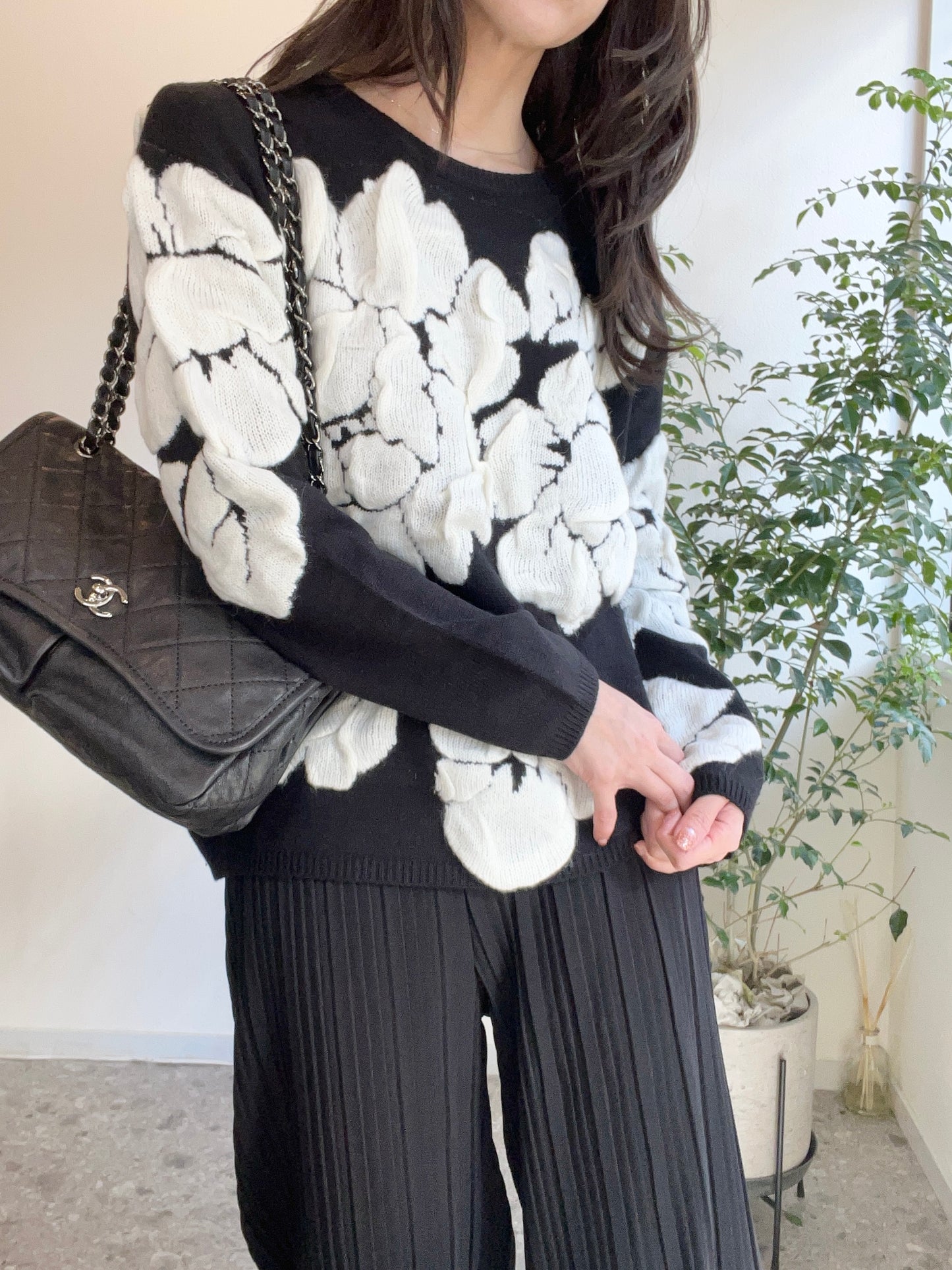 Puffy flower knit cardigan